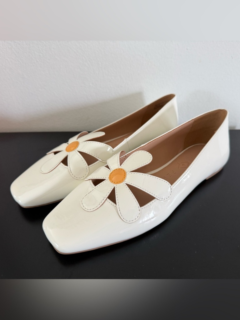 Katy Perry Women's The Evie Daisy Ballet Flats